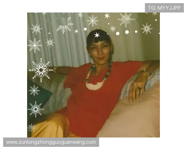 尊龙绝对是混血明星的血统背景，揭示其多元文化的家庭根源